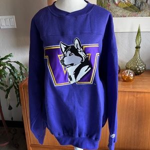 EXCELLENT condition vintage UW Husky Crewneck